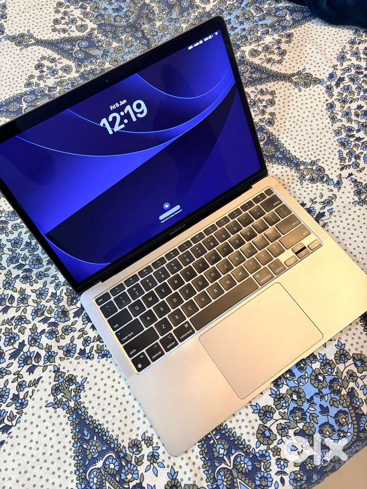 Macbook Air M1 8gb Ram 256gb SSD - Computers & Laptops in