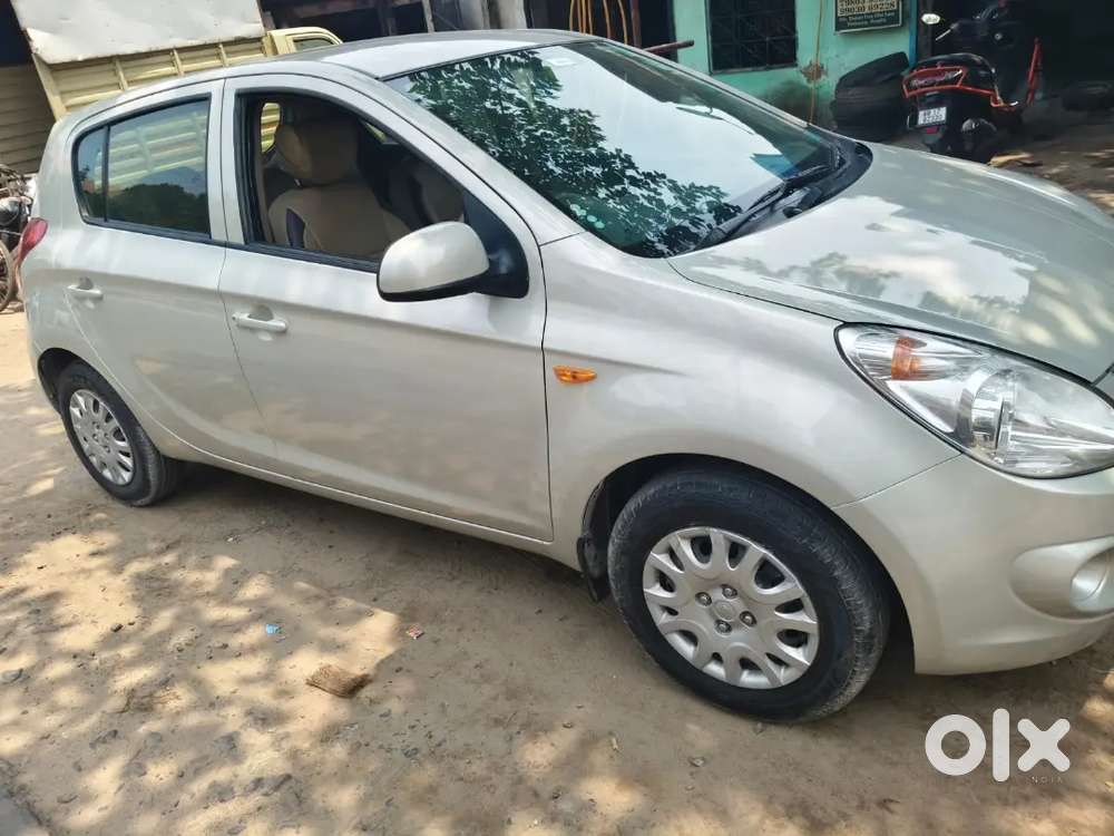 Hyundai I20 2012 Petrol Well Maintained Bank Manager Car.