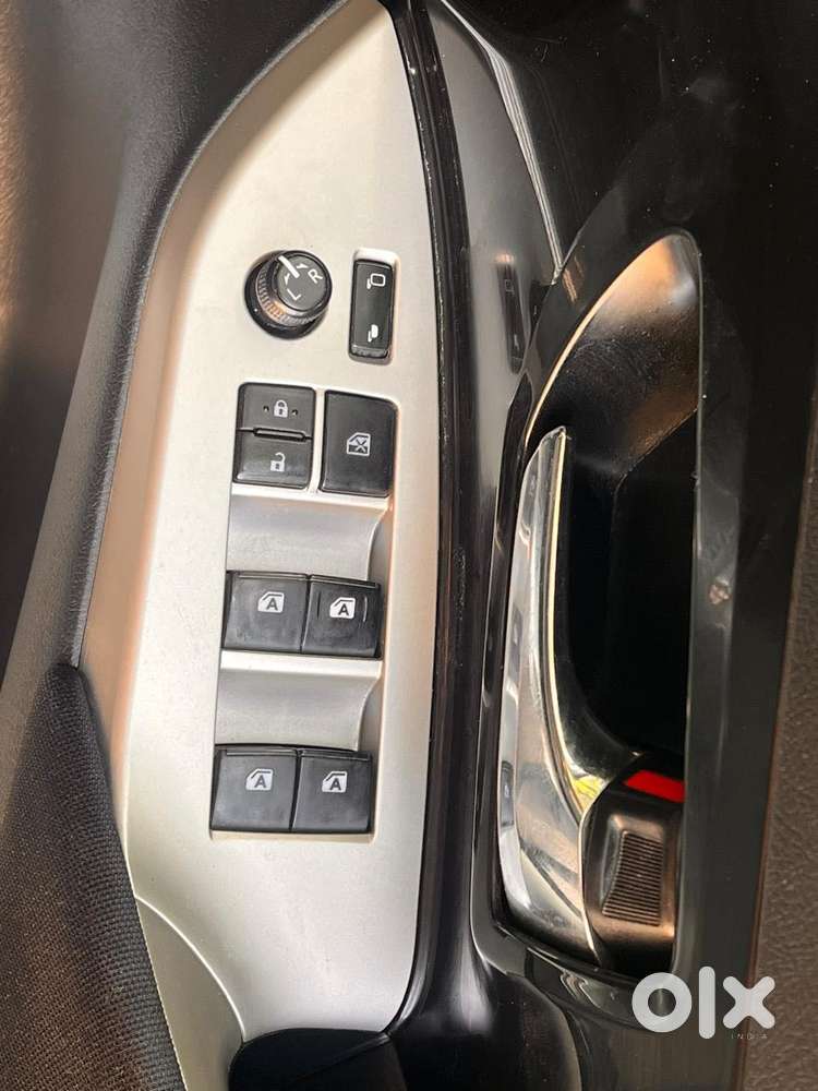 Toyota Innova Crysta