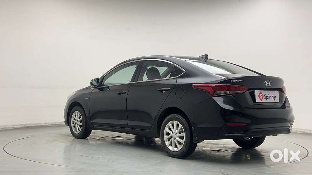 Hyundai Verna Ex 1.6 Vtvt At, 2018, Petrol