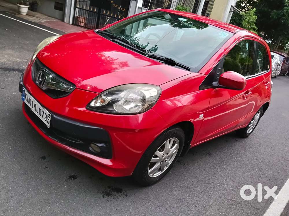 Honda Brio V Mt, 2012, Petrol