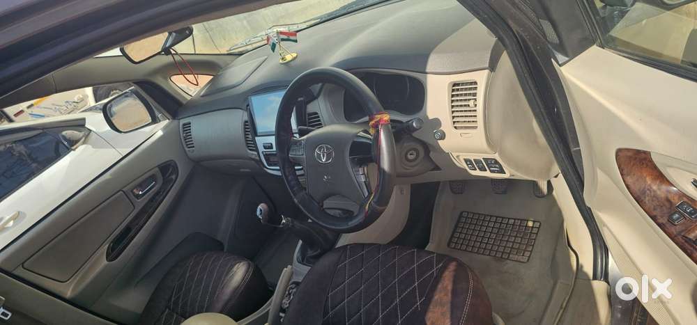 Toyota Innova 2.5 V 7 Str, 2012, Diesel
