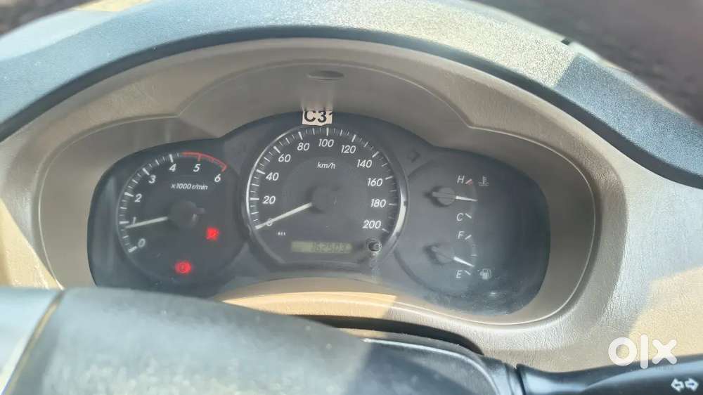Toyota Innova 2.5 G 2015