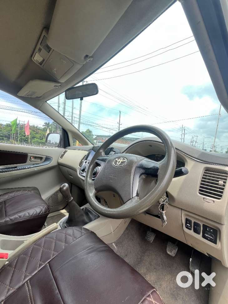 Toyota Innova 2.5 G (diesel) 8 Seater, 2012, Diesel
