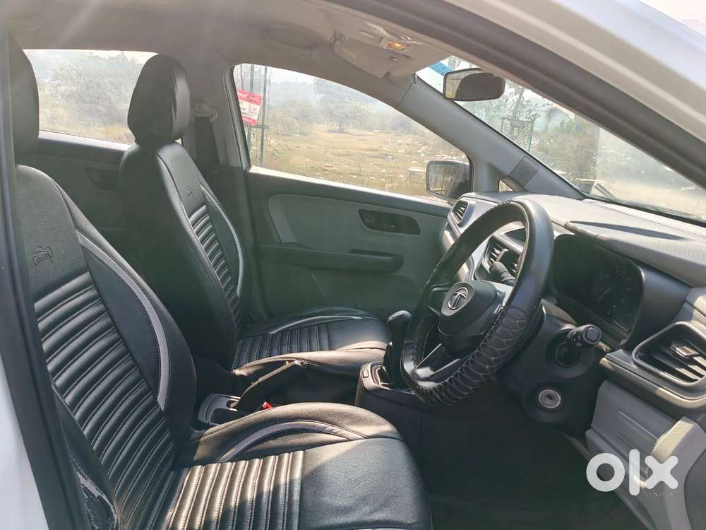 Tata Altroz 1.2 Xe, 2020, Petrol