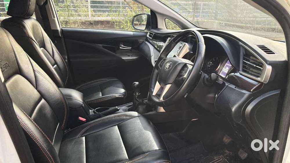 Toyota Innova Crysta 2.4 V 8 Str, 2023, Diesel