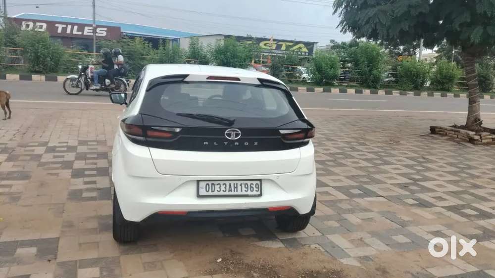 Tata Altroz 2023 Petrol