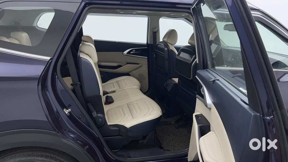 Kia Carens 1.4 Luxury Plus 6 Str, 2022, Petrol