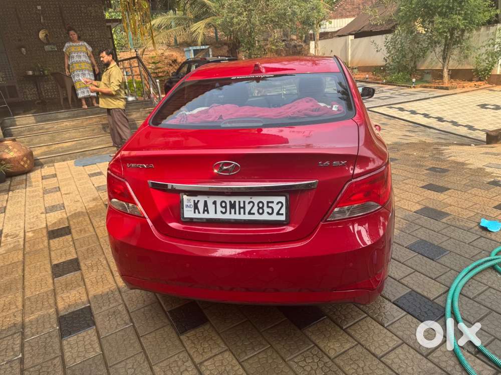 Hyundai Verna Fluid 1.6 Manual Vtvt Sx