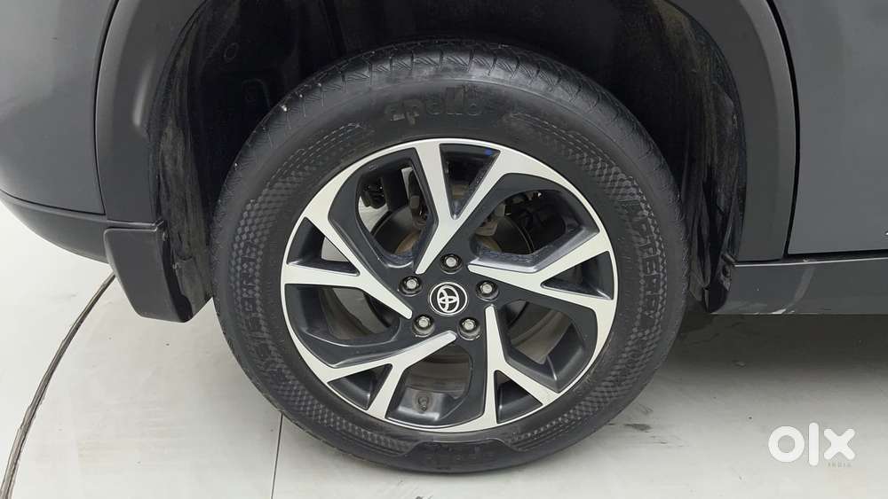 Toyota Urban Cruiser Hyryder 1.5 V Neo Drive Awd, 2023, Petrol