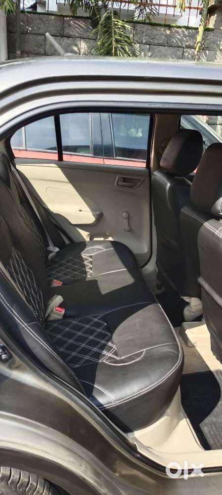 Maruti Suzuki Swift Dzire 1.2 Lxi Bsiv, 2016, Petrol