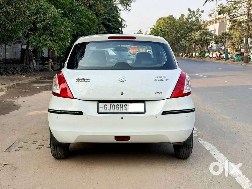 Maruti Suzuki Swift Vxi + Manual, 2015, Petrol