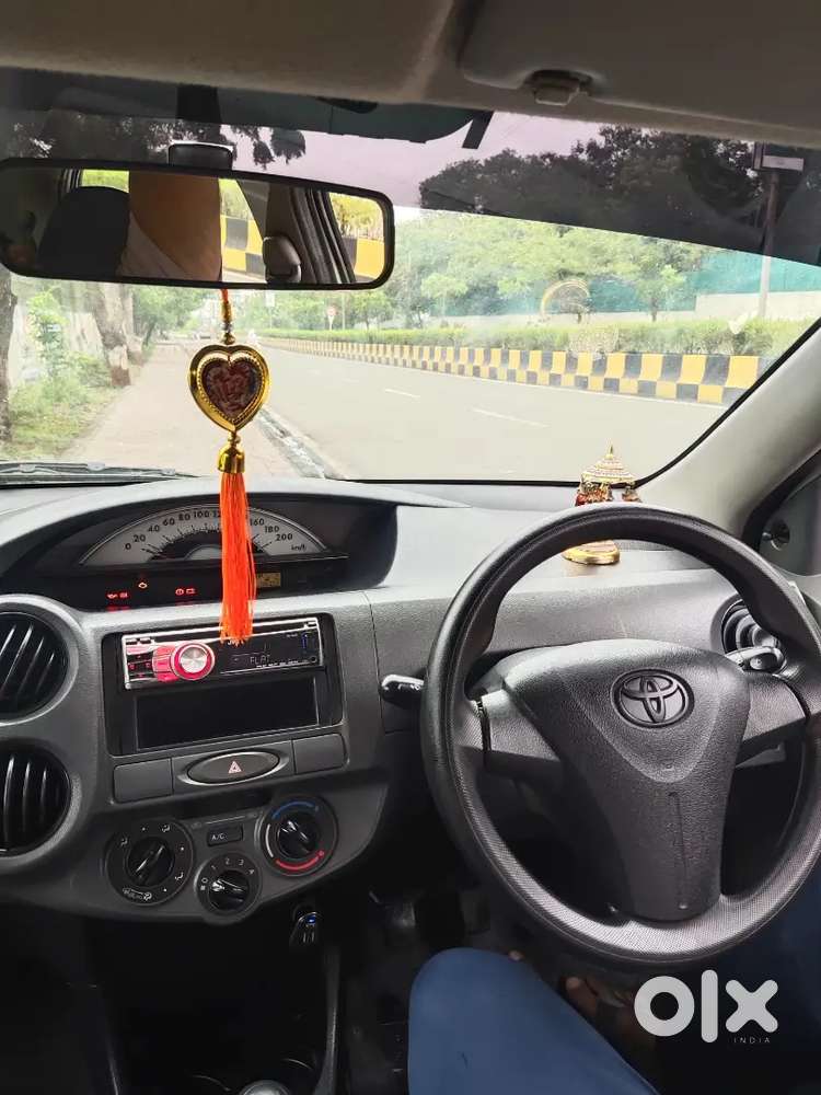 Toyota Etios Liva 2013