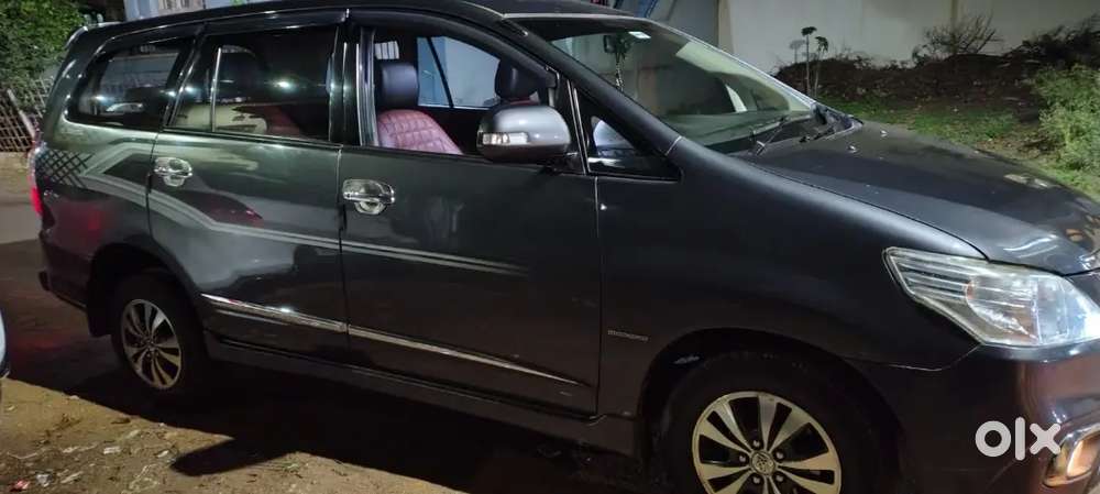 Toyota Innova 2015 Diesel Well Maintained
