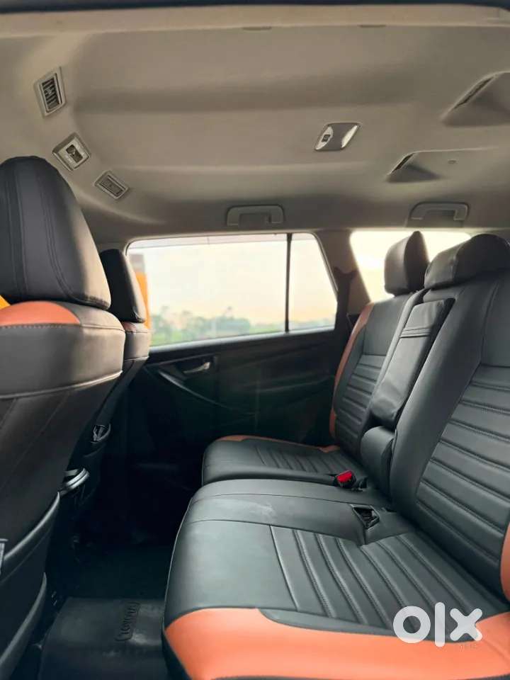 Toyota Innova Crysta 2.4 G Plus Mt 8 Str, 2021, Diesel