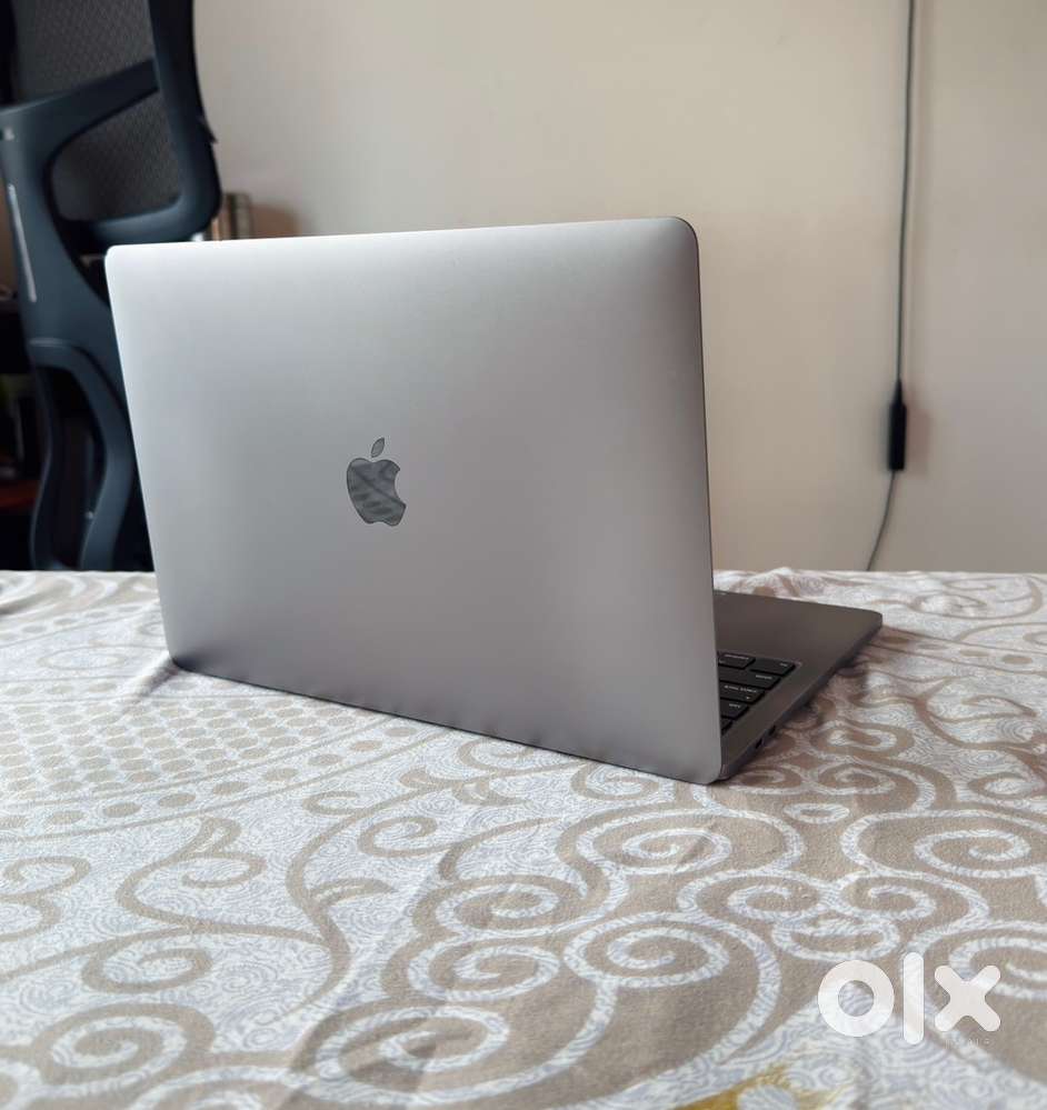 Macbook pro 2020 in excellent condition