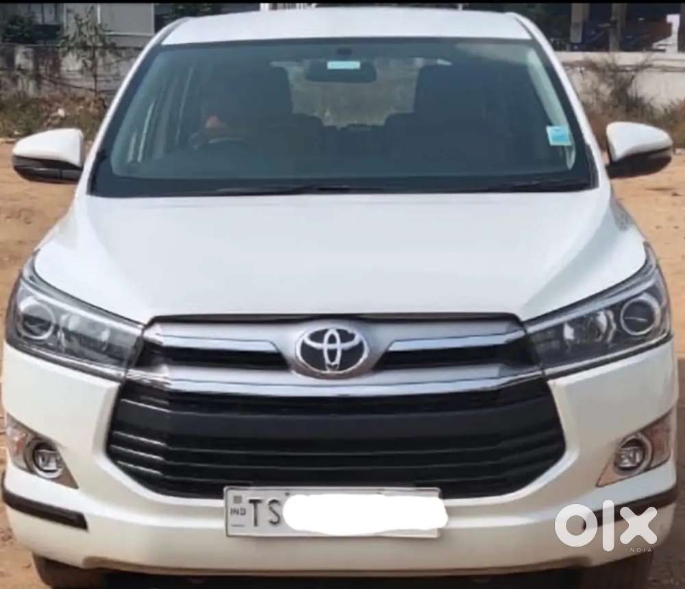 Innova Crysta 2.4 V 2020