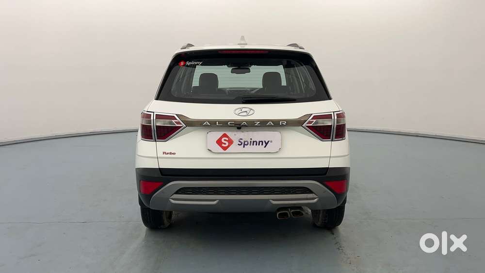 Hyundai Alcazar Platinum 7 Str 1.5 Turbo Petrol Adventure, 2023, Pet..