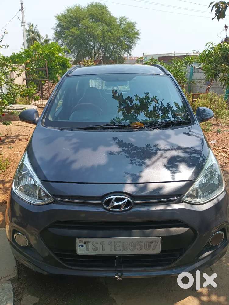Hyundai Grand I10 2015 Diesel 100000 Km Driven
