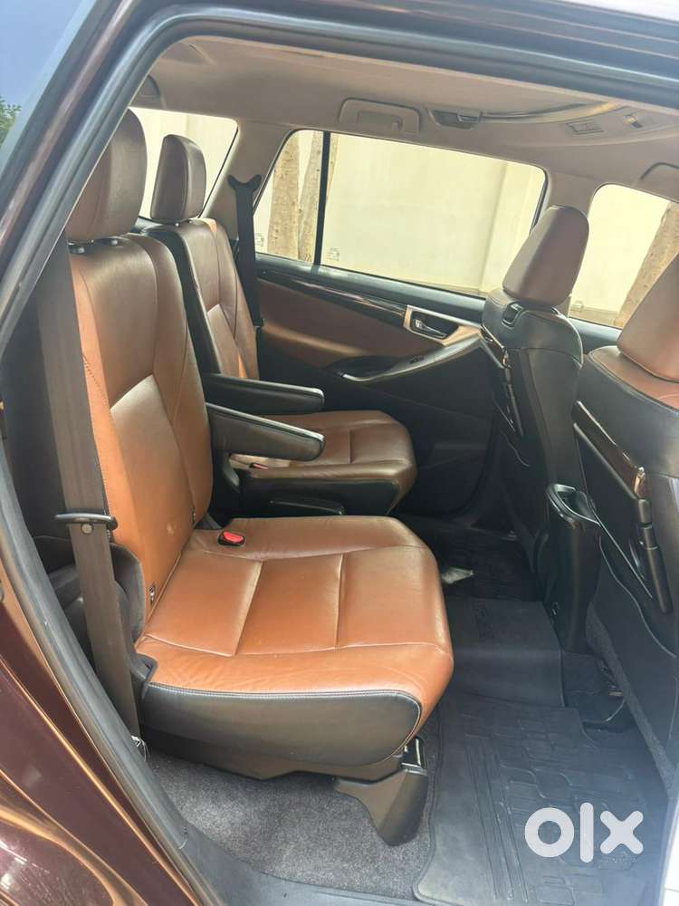 Toyota Innova Crysta 2.8z Automatic, 2016, Diesel