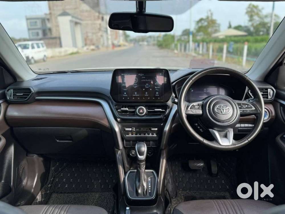 Toyota Urban Cruiser Hyryder 1.5 V Hybrid, 2024, Petrol