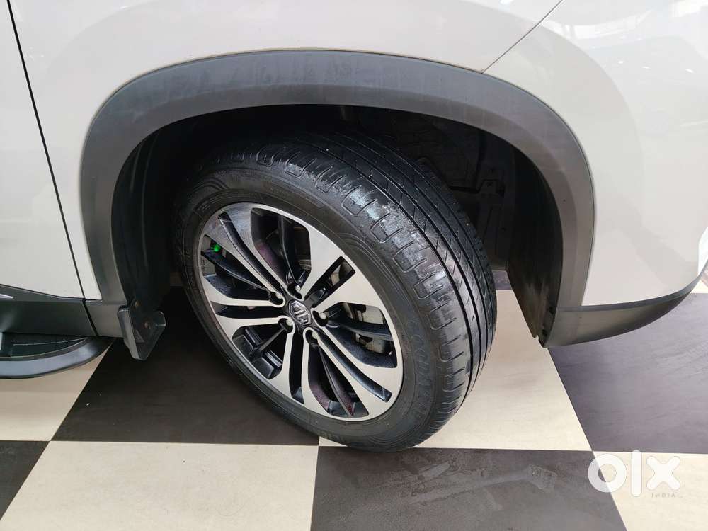 Mg Hector Plus 1.5 Sharp Turbo Cvt 6 Str, 2022, Petrol
