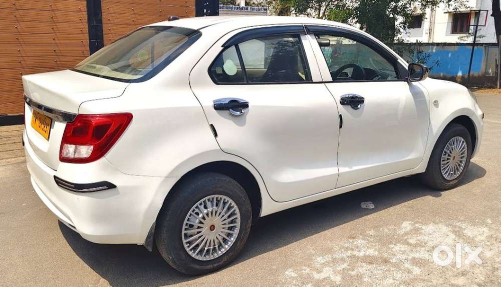 Maruti Suzuki Swift Dzire 1.3 Lxi, 2023, Cng & Hybrids