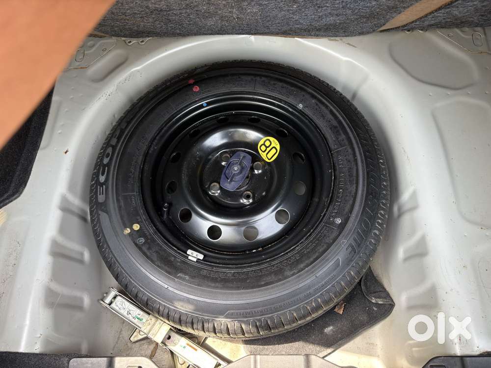 Maruti Suzuki Swift Dzire Zxi + Amt, 2019, Petrol
