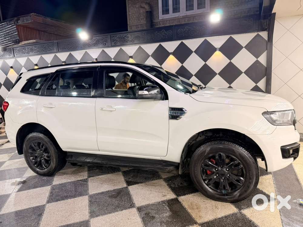 Ford Endeavour 2016 Diesel Well Maintained