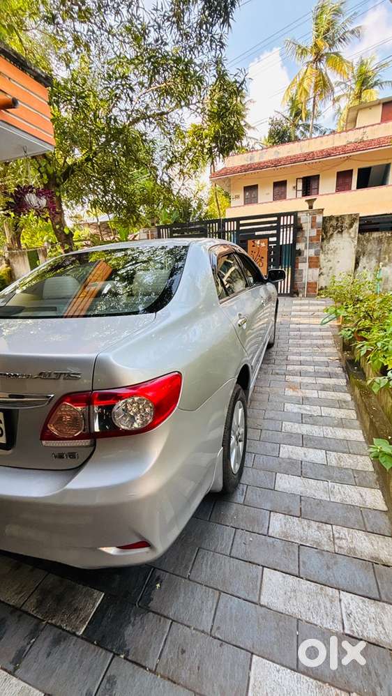 Toyota Corolla Altis 2012