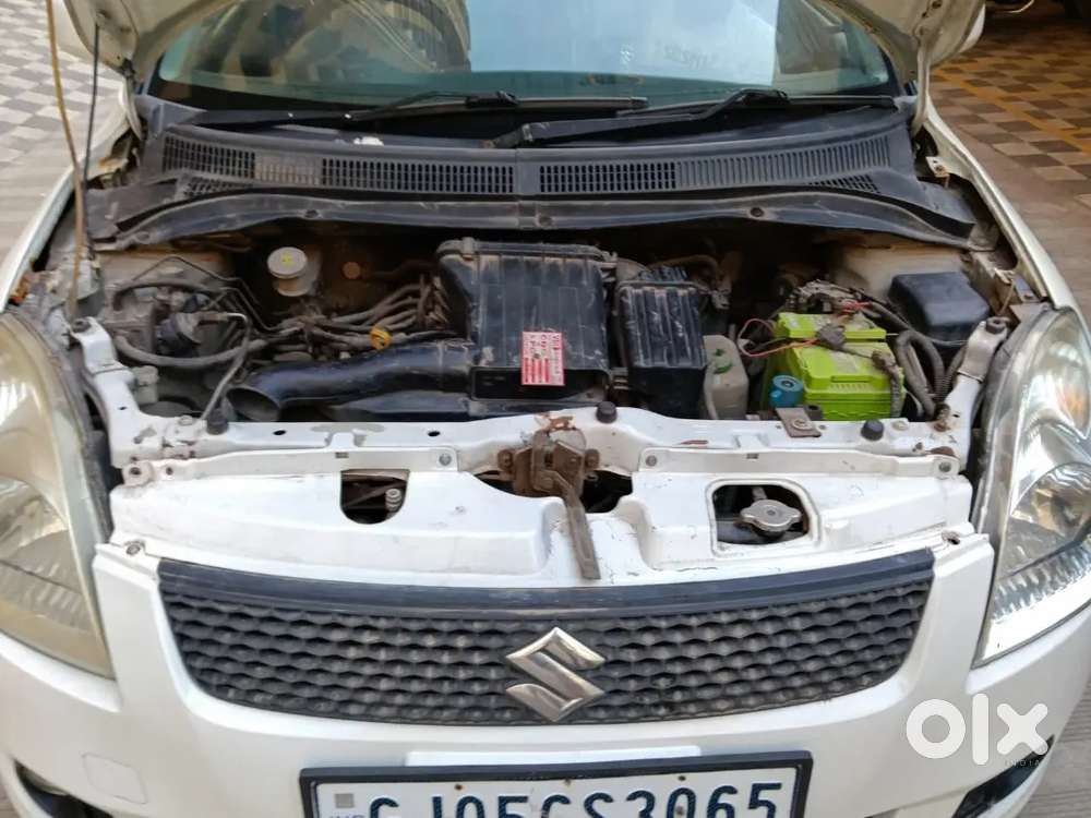 Maruti Swift Dzire Vxi Cng તાત્કાલિક ધોરણે ઘરઘરાવ સારી ગાડી વેચવાની છે