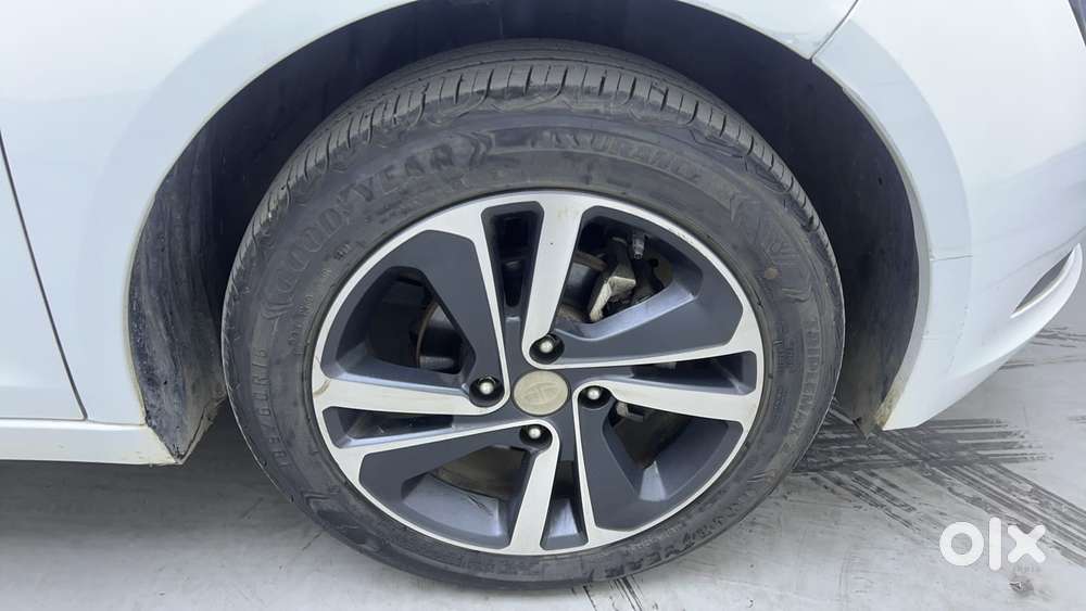 Tata Altroz Xza Petrol, 2022, Petrol