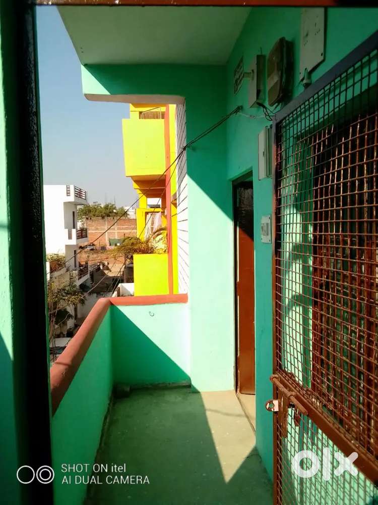 Flat with price of 10000 in Civil Lines