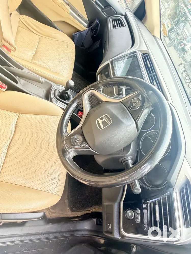 Honda City 1.5 Vx 2015 First Owner Sunroof Push Button Start.