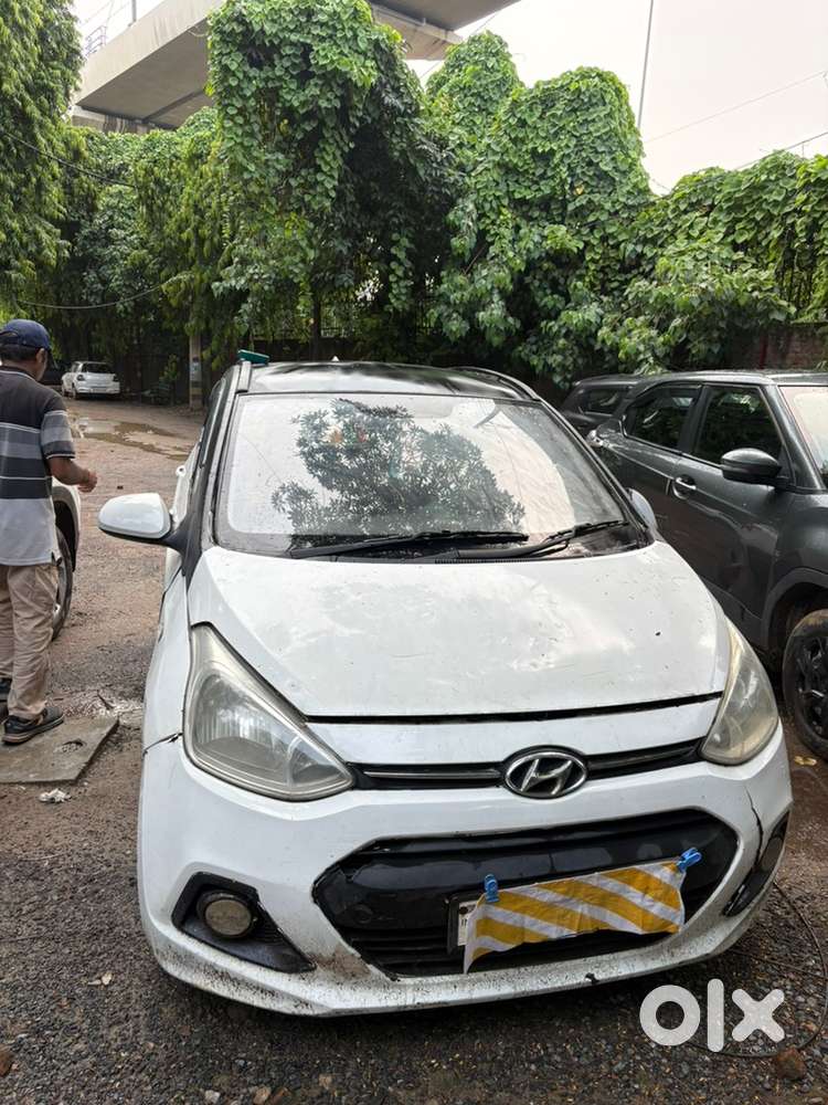 Hyundai Grand I10 Petrol 42300 Km Driven
