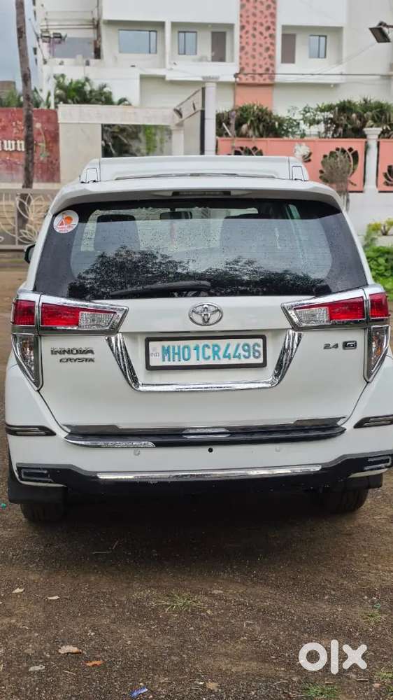 Toyota Innova Crysta 2017 Diesel 175000 Km Driven