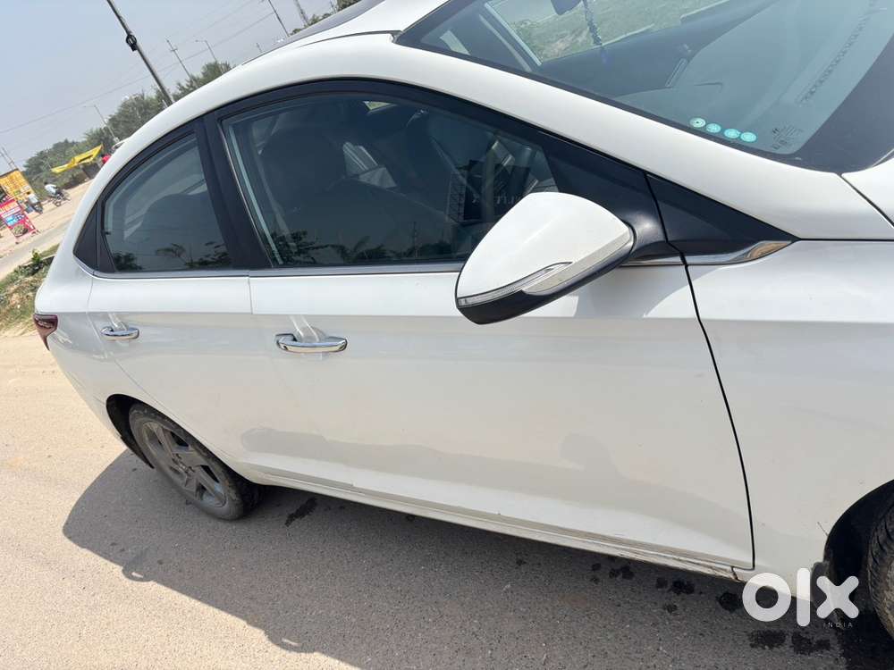 Hyundai Verna Petrol 42000 Km Driven