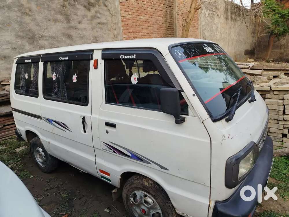 Good Condition White Colour No Dent Cng And Petrol Available All Docum