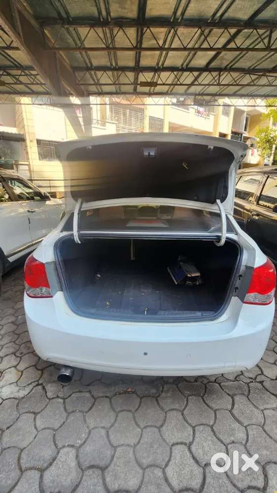 Chevrolet Cruze 2011 Diesel 98000 Km Driven