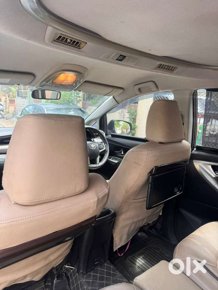 Toyota Innova Crysta 2016