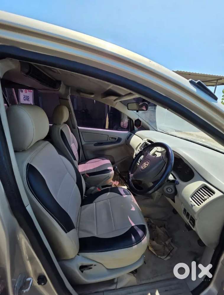 Toyota Innova 2013