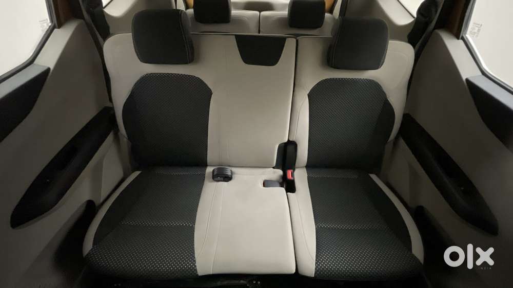 Renault Triber Rxz Easy-r Amt, 2022, Petrol