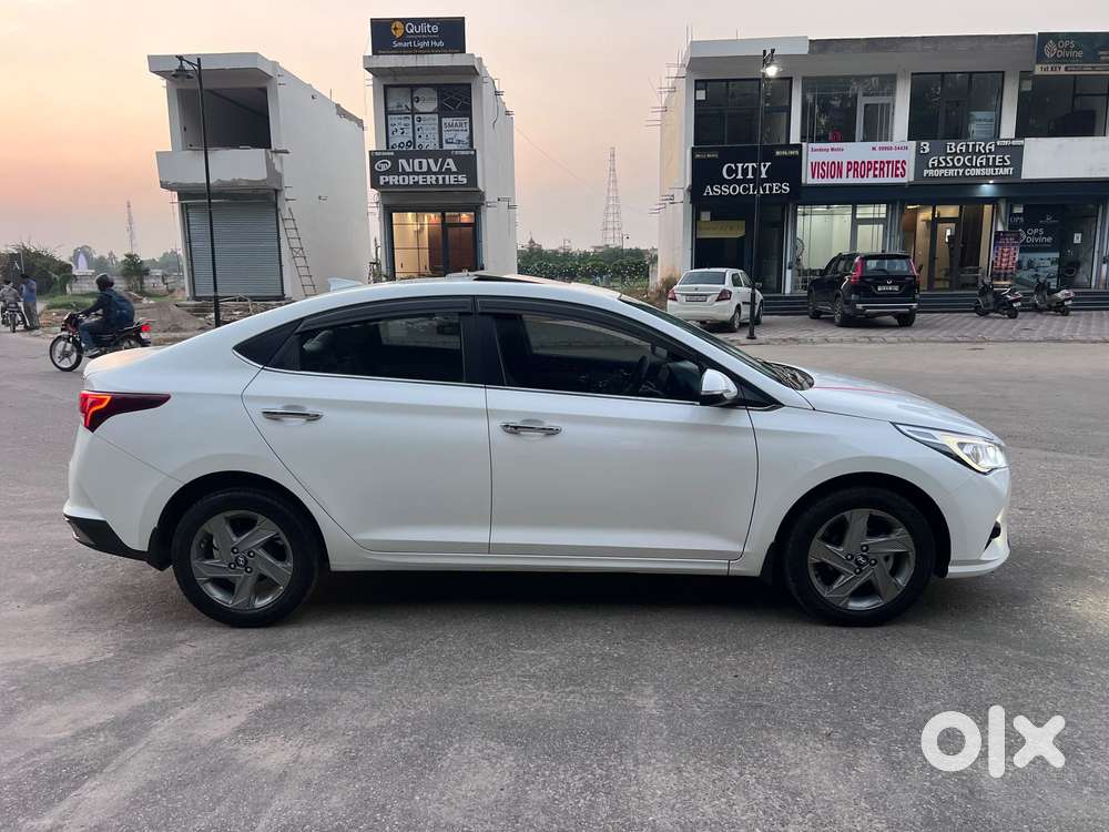 Hyundai Verna 1.5 Sx Petrol Mt, 2021, Petrol