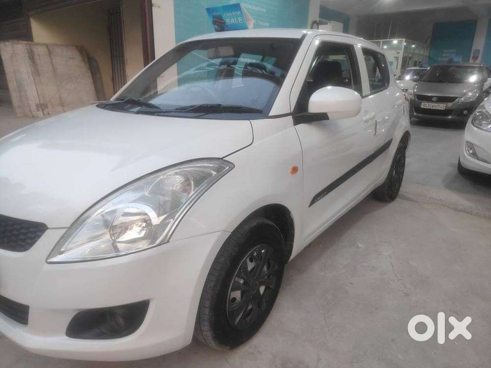 Maruti Suzuki Swift Lxi Optional-o, 2012, Petrol