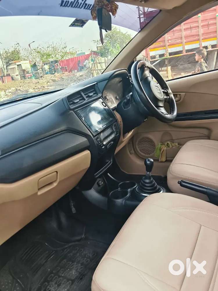 Honda Amaze 2nd Gen 2017 Cng & Hybrids 100000 Km Driven