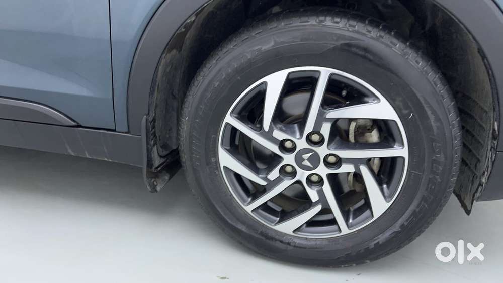 Mahindra Xuv300 W8 Option, 2023, Petrol