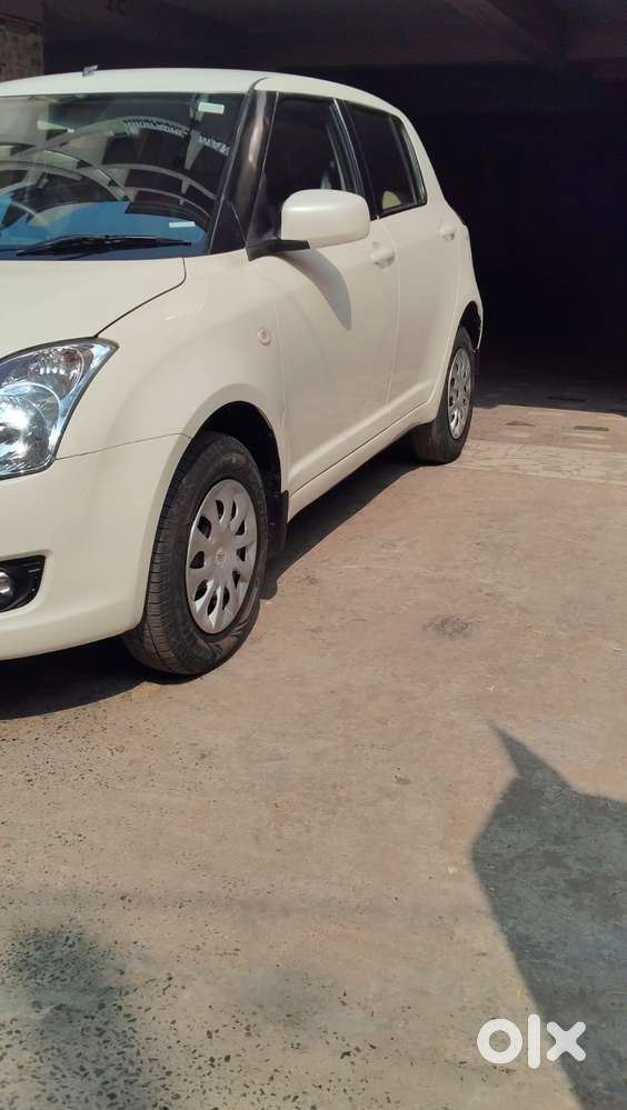 Maruti Suzuki Swift 2004-2010 Vxi Bsiv, 2011, Petrol