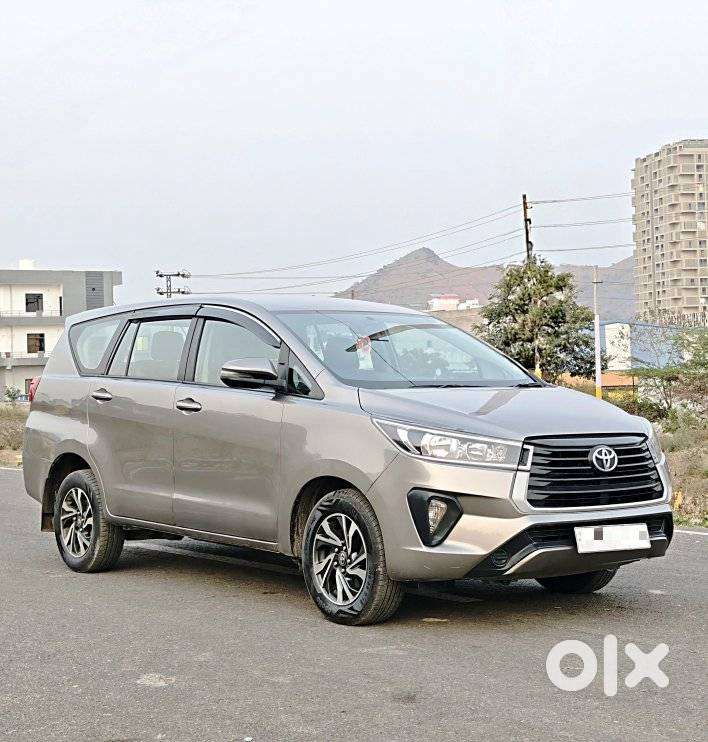 Toyota Innova Crysta [2020-ongoing] 2.4 Gx 7 Str, 2022, Diesel