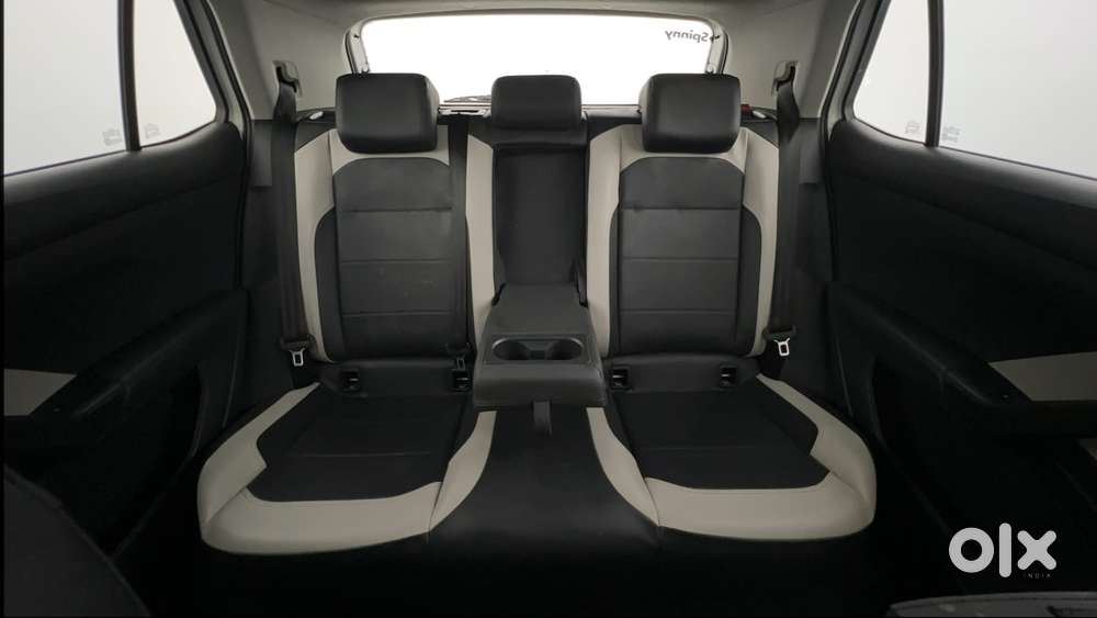 Volkswagen Taigun Topline 1.0 Tsi At (electric Seats), 2022, Petrol