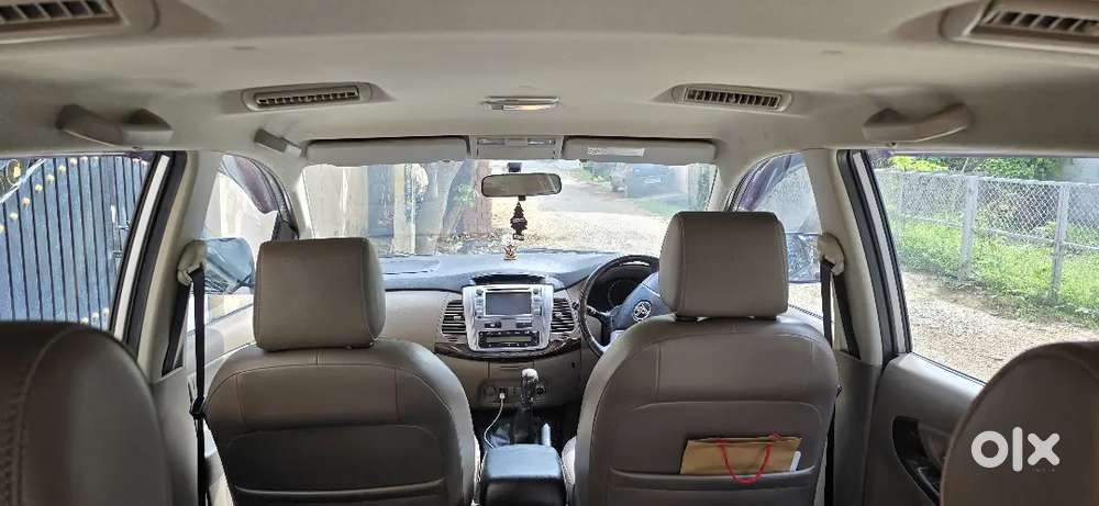 Toyota Innova Z 2015 Diesel Well Maintained